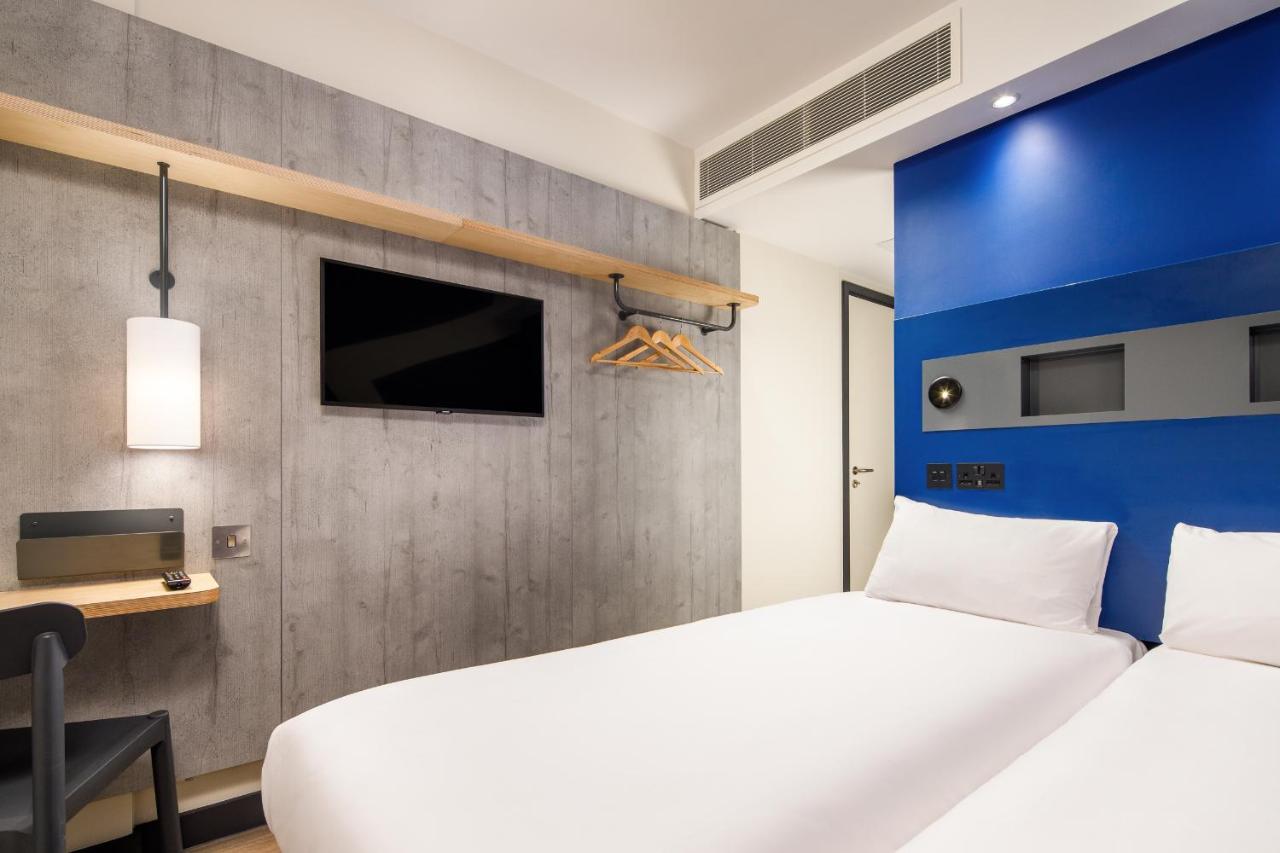 Ibis Budget Manchester Airport T2 Hale  Exterior foto