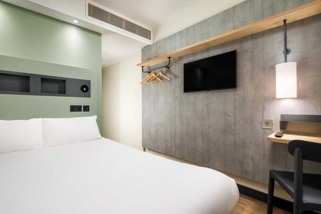 Ibis Budget Manchester Airport T2 Hale  Exterior foto