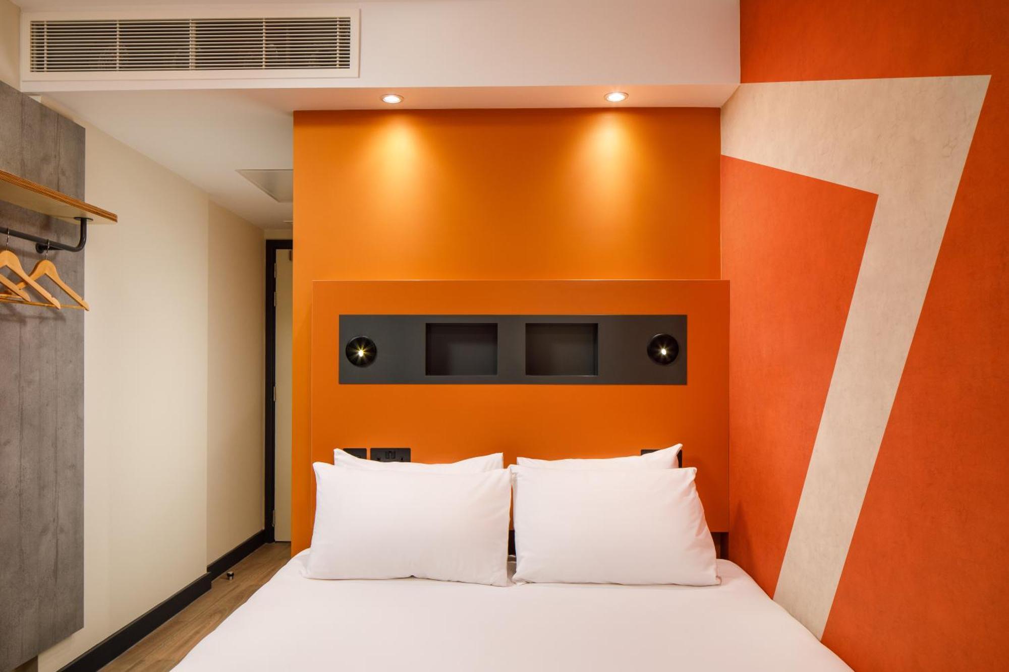 Ibis Budget Manchester Airport T2 Hale  Exterior foto
