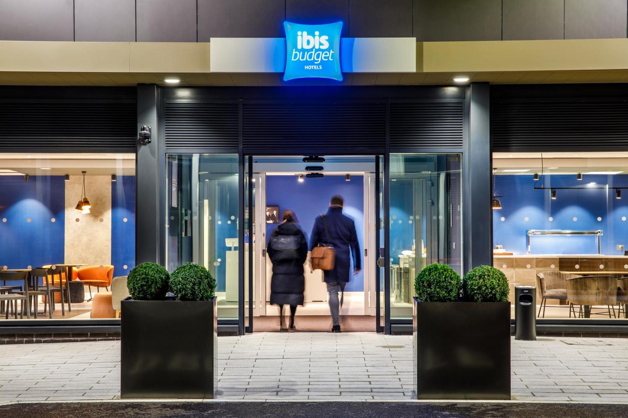 Ibis Budget Manchester Airport T2 Hale  Exterior foto