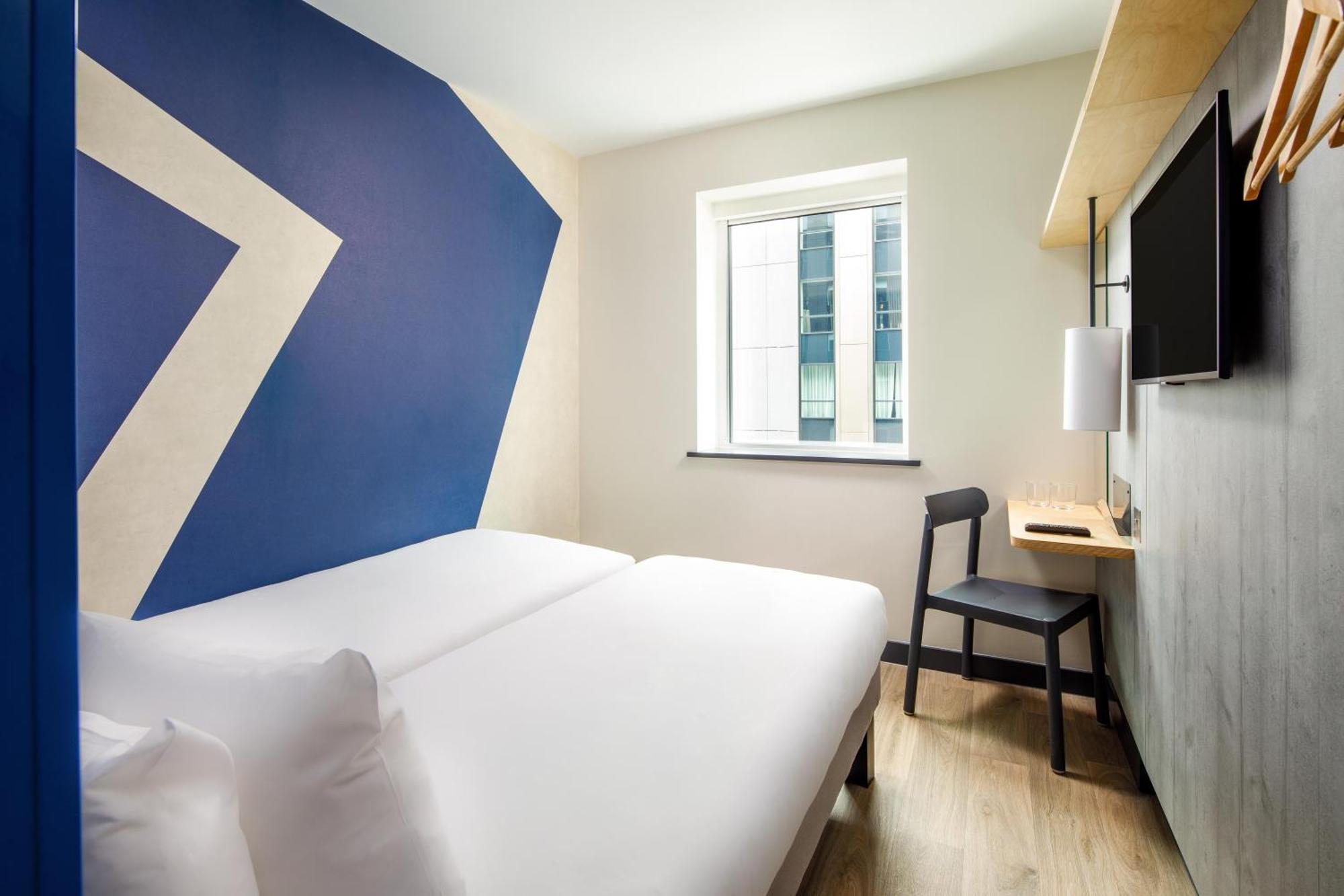 Ibis Budget Manchester Airport T2 Hale  Exterior foto