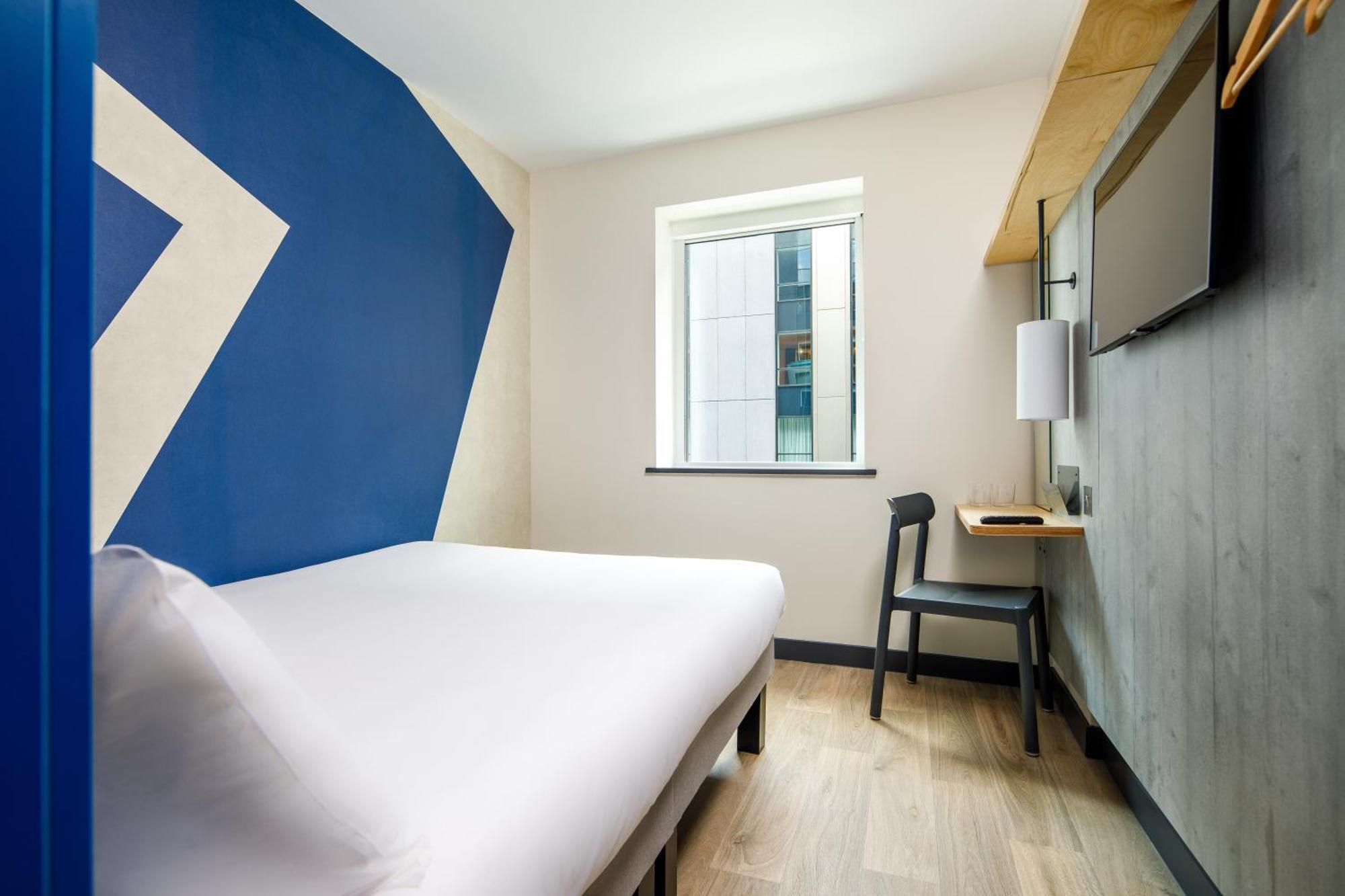 Ibis Budget Manchester Airport T2 Hale  Exterior foto