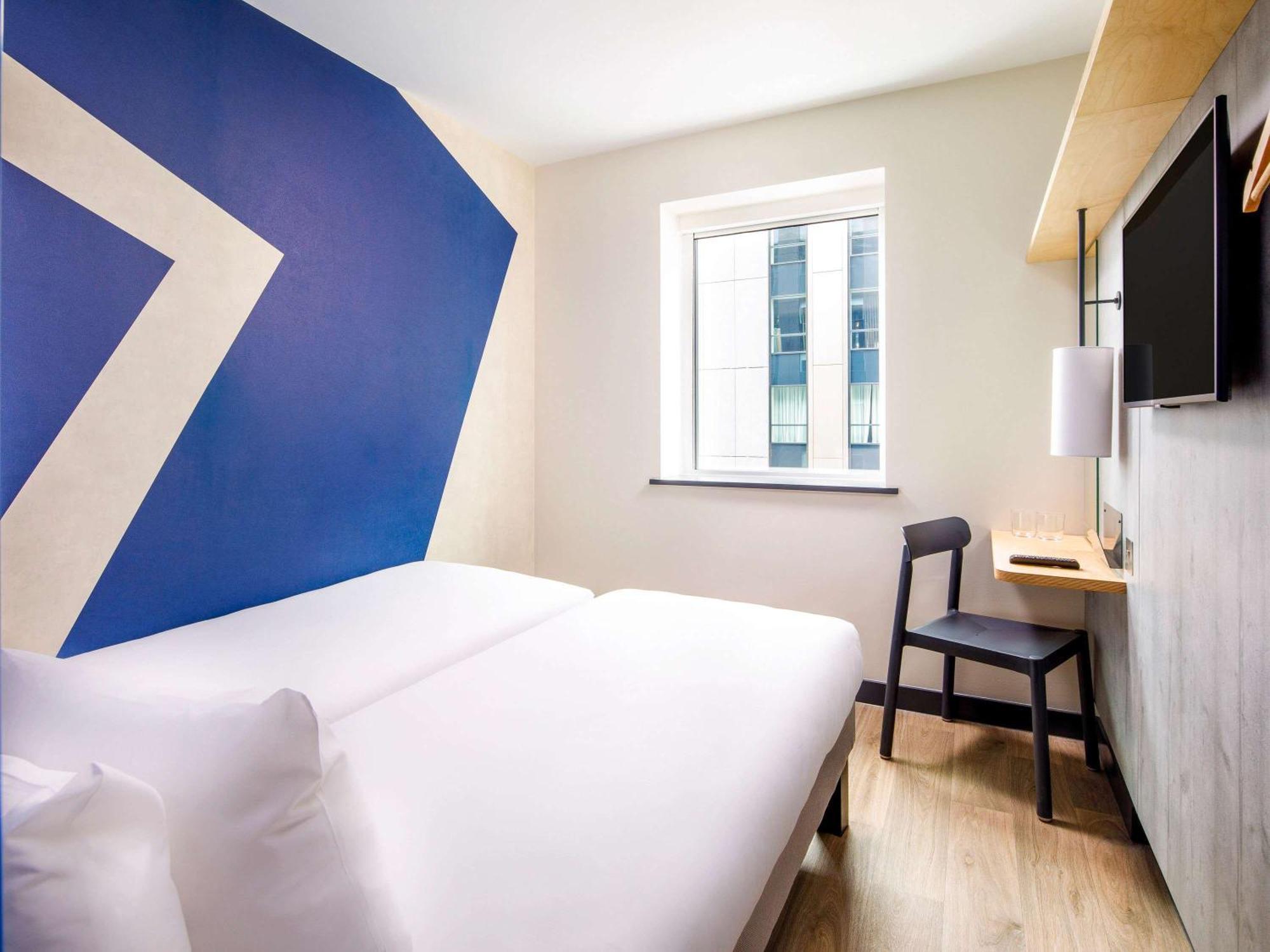 Ibis Budget Manchester Airport T2 Hale  Exterior foto