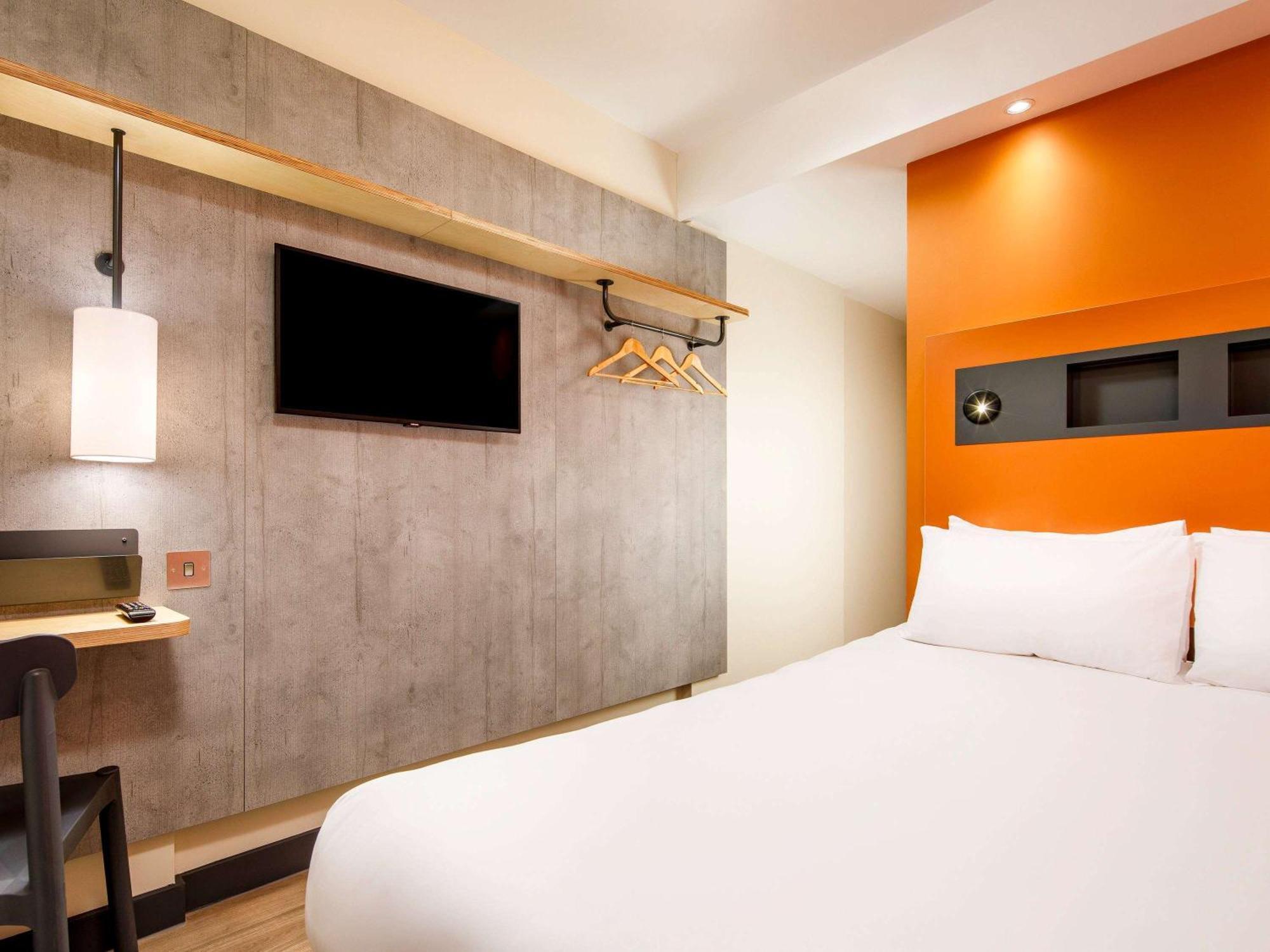 Ibis Budget Manchester Airport T2 Hale  Exterior foto