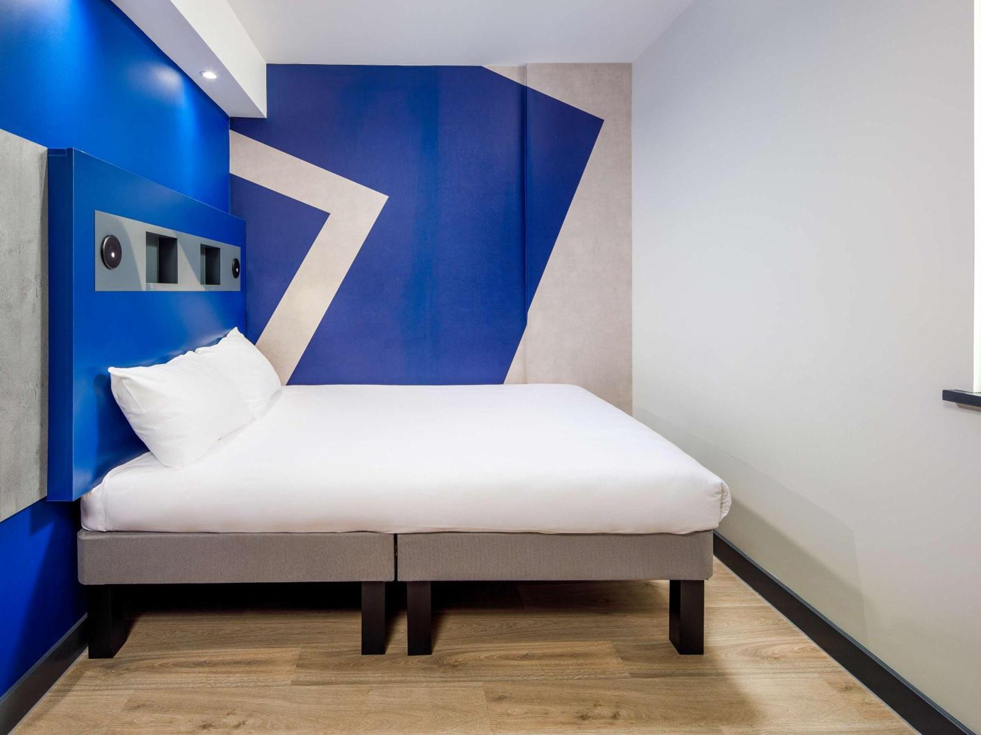 Ibis Budget Manchester Airport T2 Hale  Exterior foto